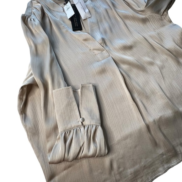Banana Republic Crinkle Volume-Sleeve Blouse in Oyster Pearl Color Size … - Picture 11 of 12